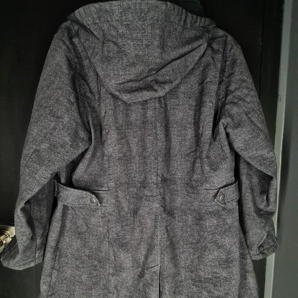 Free Country Winter coat with fleece, pockets and adjustable hood - Size L - Picture 5 of 6